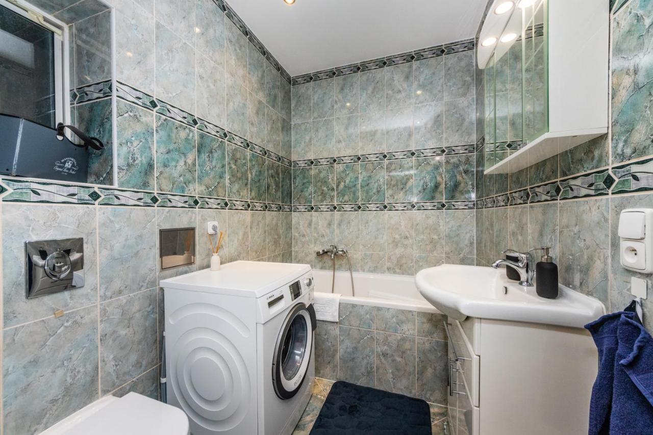 Prostorný třípokojový apartmán u nábřeží Vltavy Praga Exterior foto